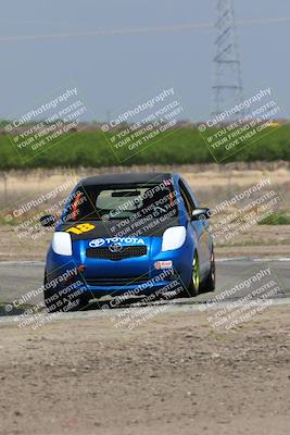 media/Apr-30-2022-CalClub SCCA (Sat) [[98b58ad398]]/Group 2/Race (Grapevine)/